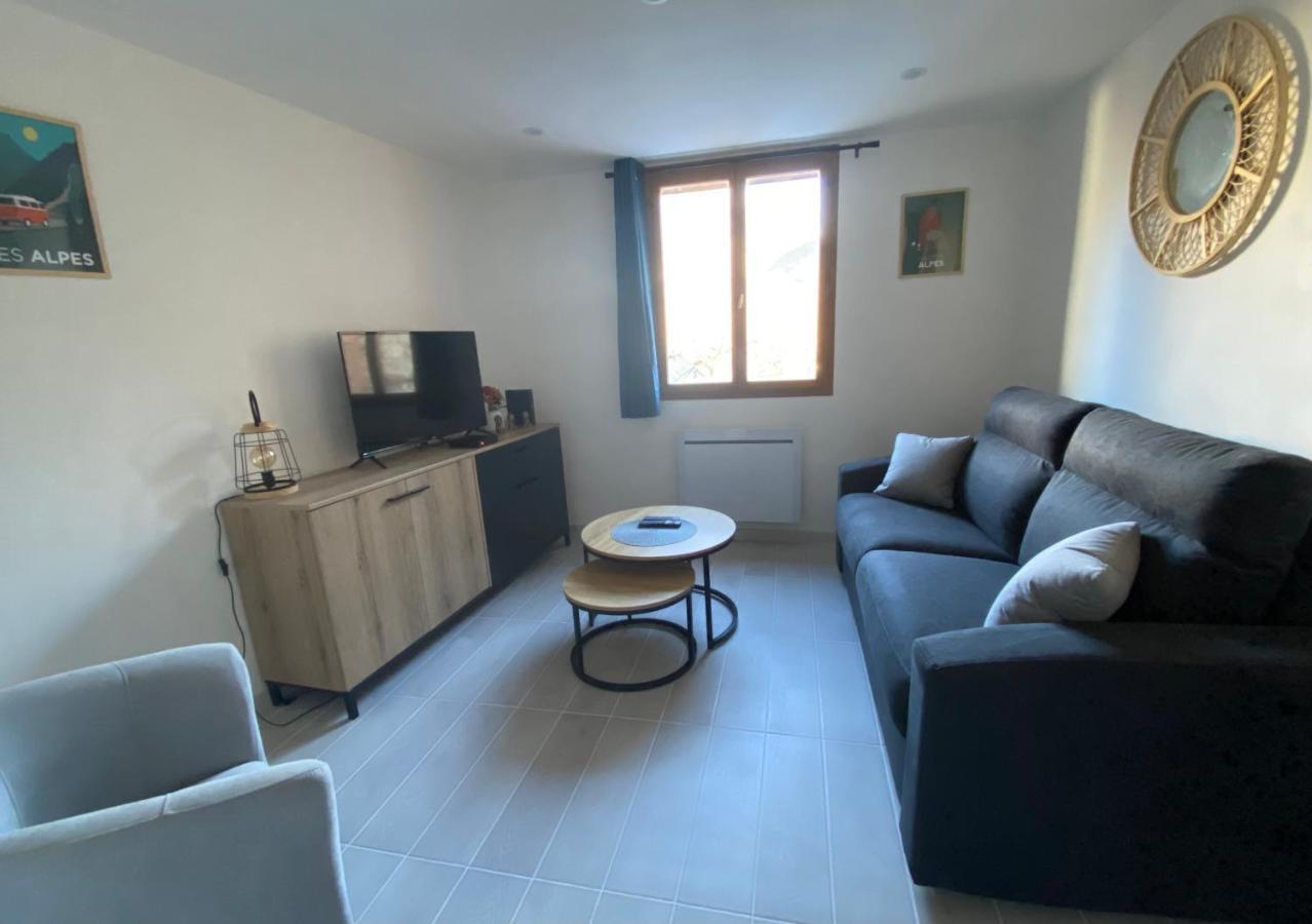 T2 A 150M Du Village Chateauroux-les-Alpes Екстер'єр фото